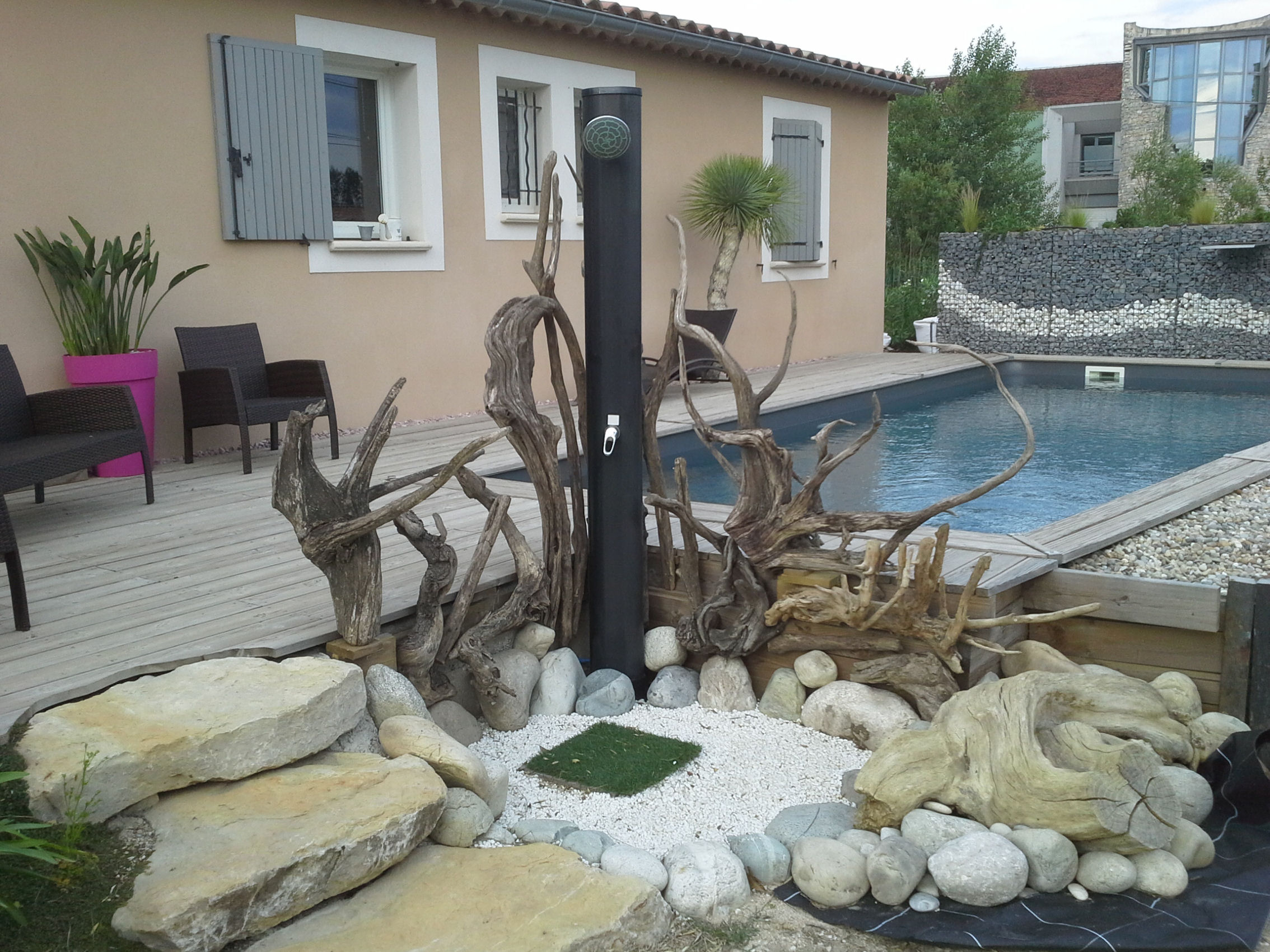 Déco jardin bois flotte